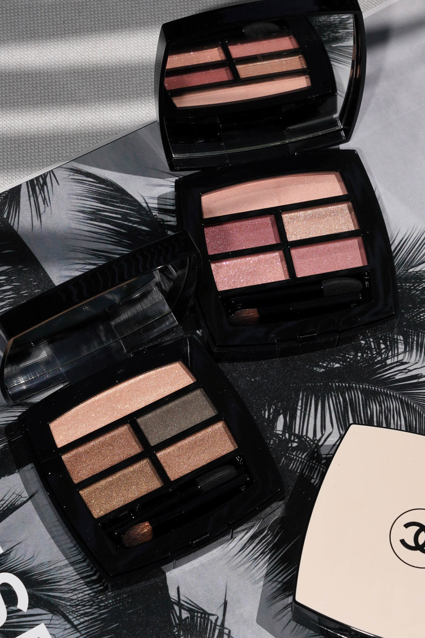Palette d'ombres à paupières naturelles Chanel Les Beiges Healthy Glow dans Tender and Intense 