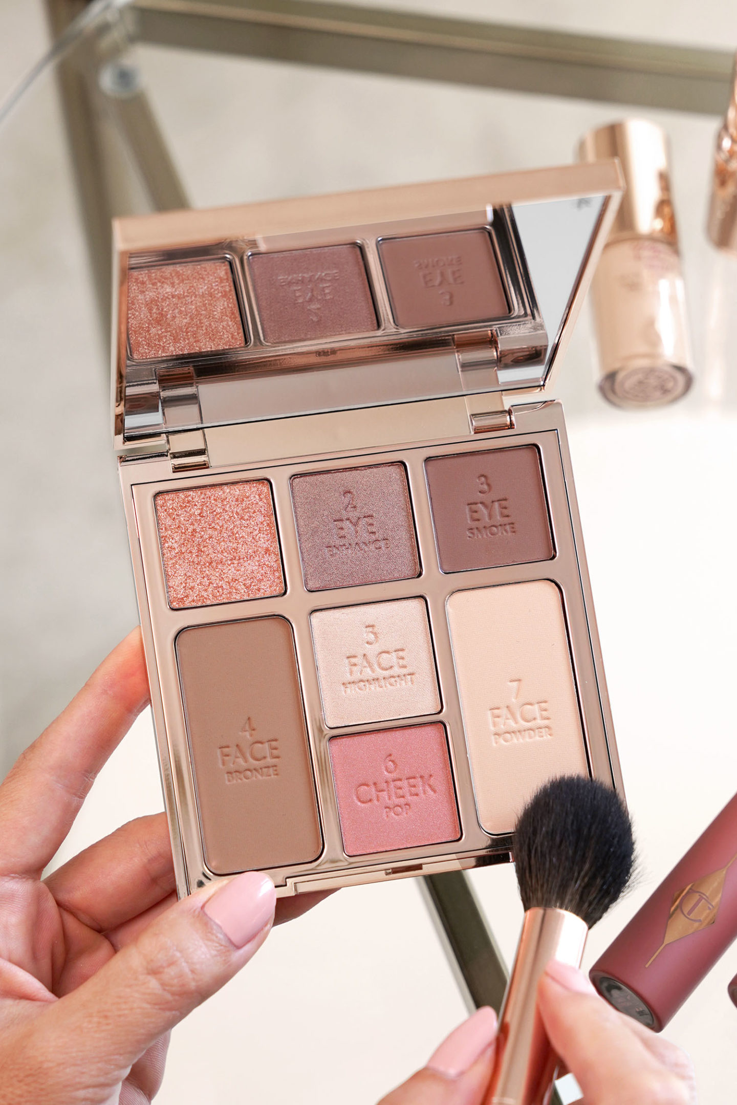 Charlotte Tilbury Look instantané dans une palette Pretty Blushed Beauty