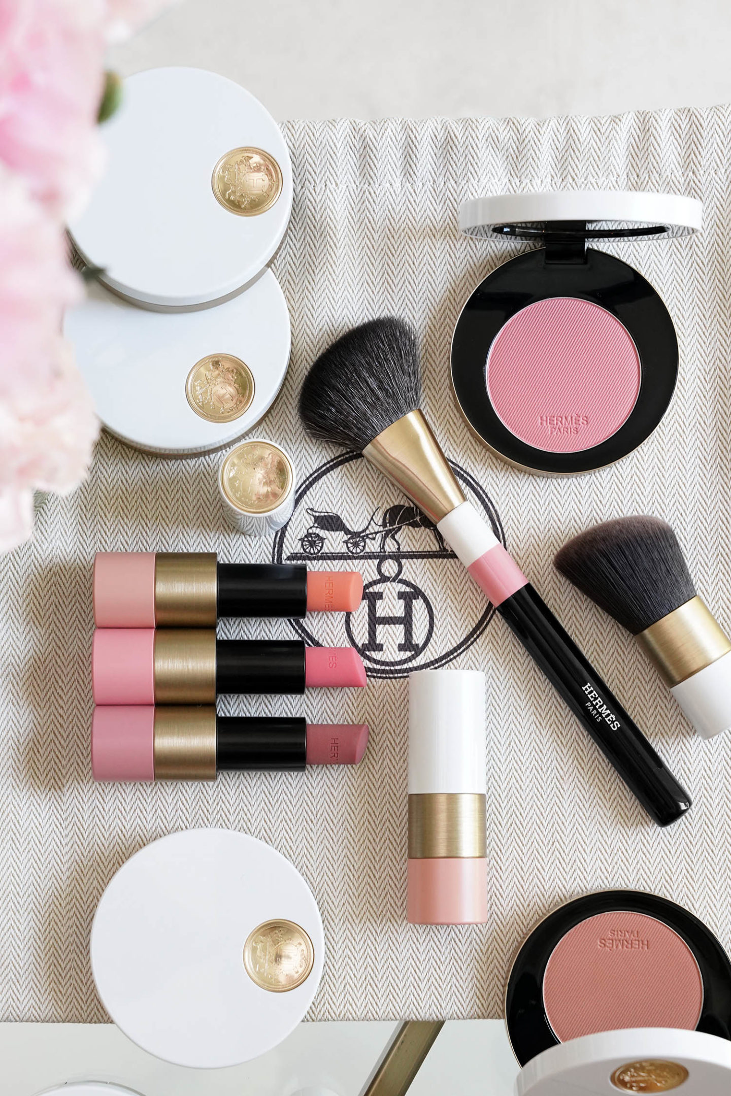 Examen de la poudre de fard à joues soyeux Rose Hermes + Rosy Lip Enhancer