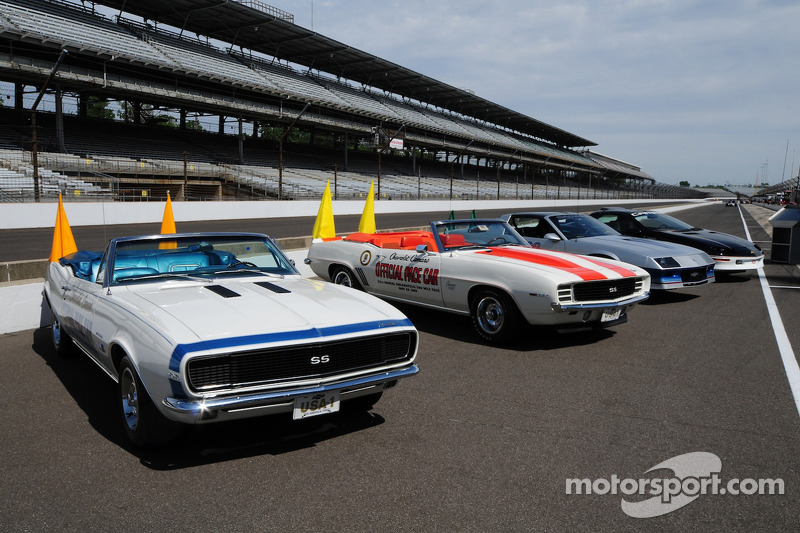 Les voitures de course Chevy Camaro Indy 500 de 1967, 69, 82 et 93. 