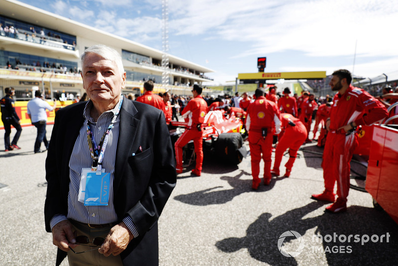 John Malone, président, Liberty Media, sur la grille