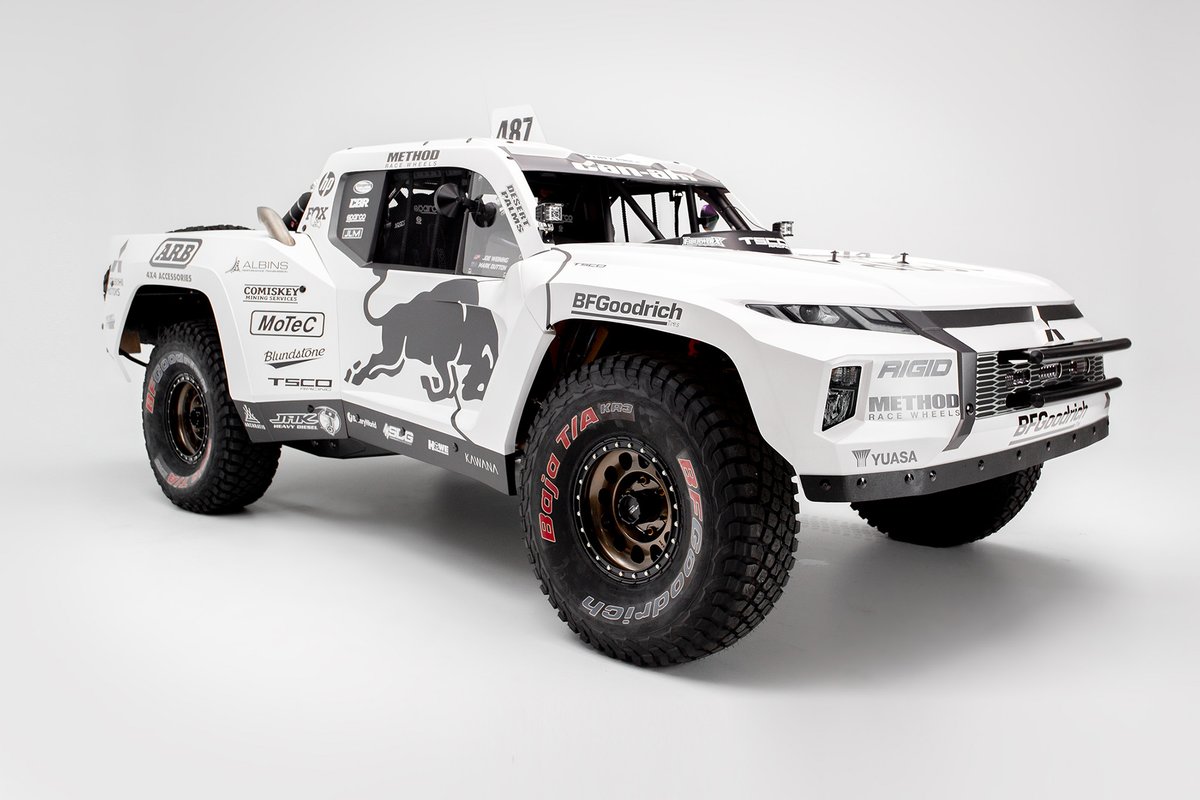Camion Trophy Mitsubishi Motors