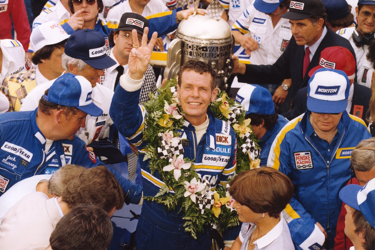 1981 Indy 500 et Bobby Unser célèbrent ce qui s'avérera être son dernier triomphe en voiture Indy. 