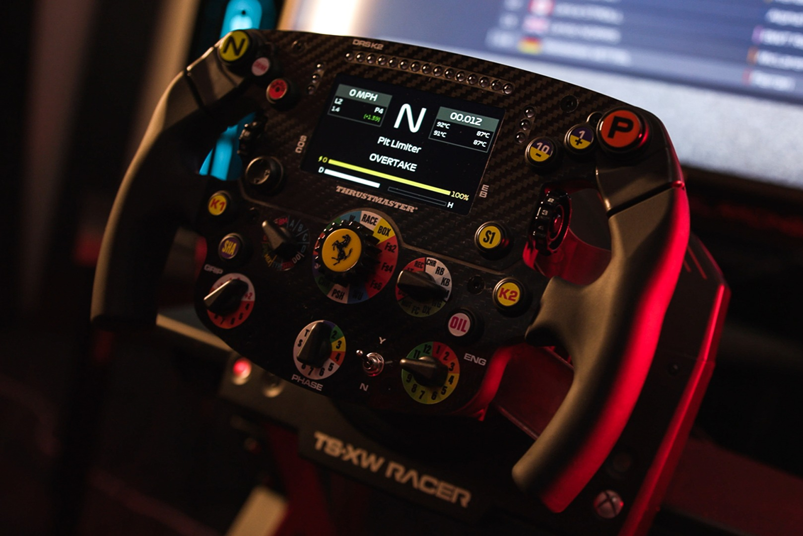 Thrustmaster Ferrari SF1000 Wheel Add-on sur un empattement TS-WX Racer