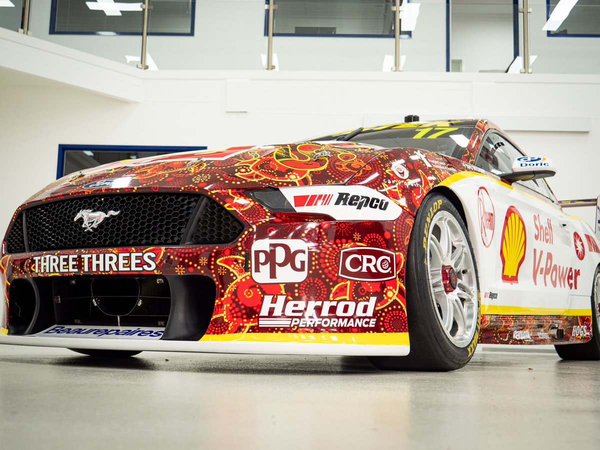 Dick Johnson Racing livrée autochtone