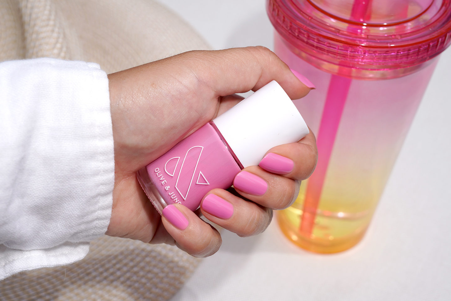 Échantillon de vernis à ongles Olive and June Grateful and Kind, rose