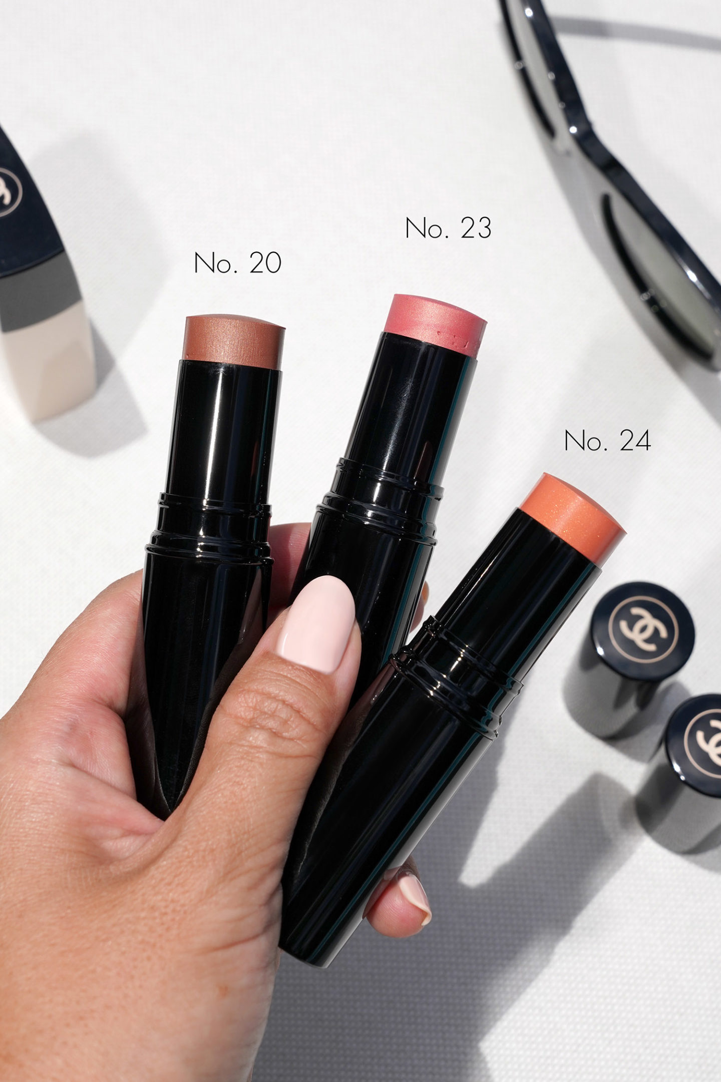 Bâtonnets de couleur transparente Chanel Les Beiges Healthy Glow 
