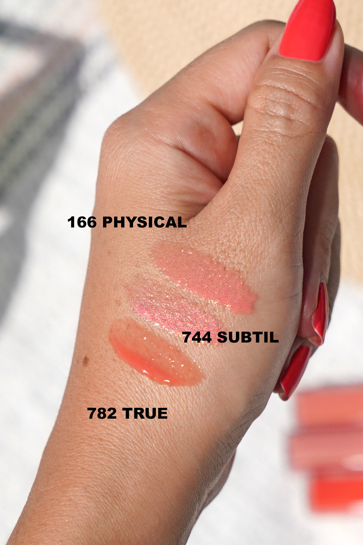 Chanel Rouge Coco Gloss en Physique, Subtil et Vrai