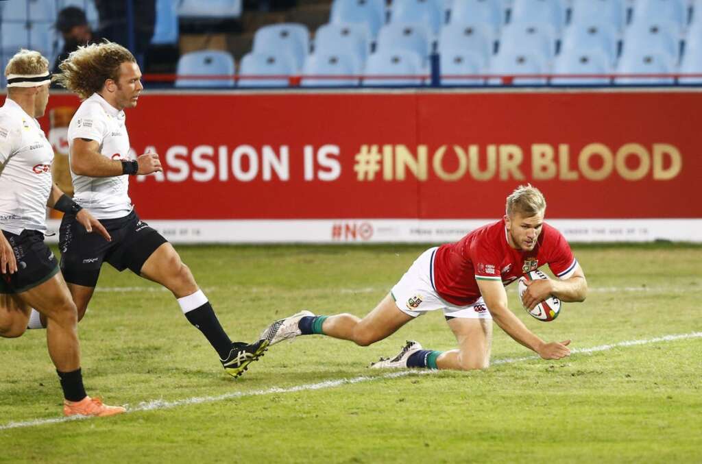 Les Lions profitent du carton rouge pour battre confortablement les Sharks alors que Jamie George mène une déroute tardive
