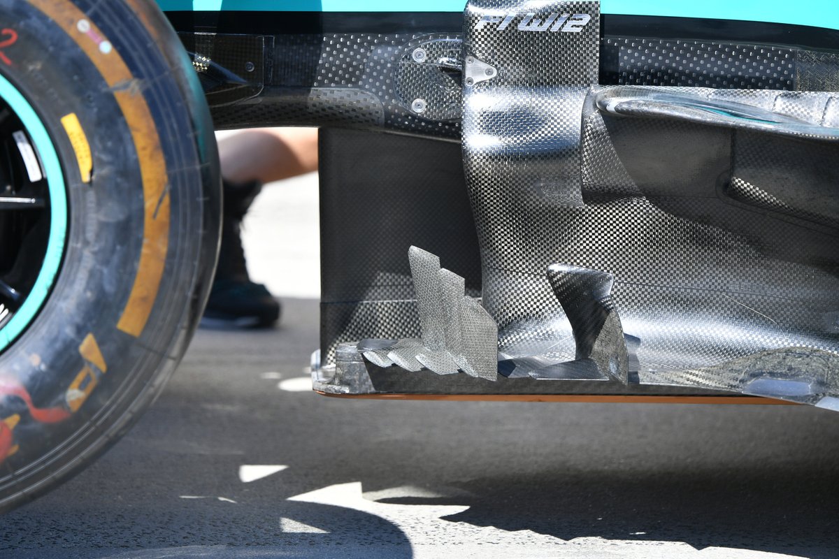 Détail Mercedes W12
