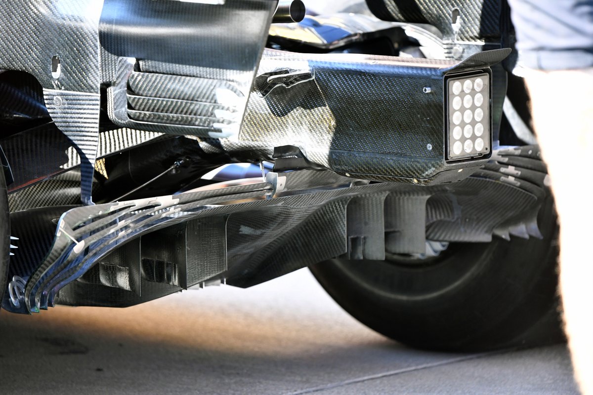 Détail McLaren MCL35M