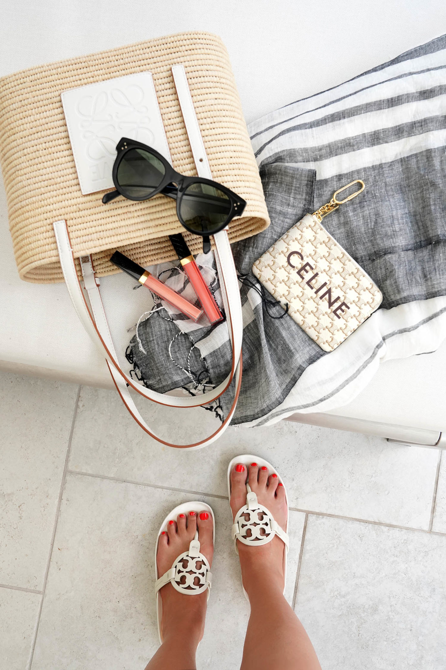 Petit sac panier carré en raphia à finitions en cuir Loewe 