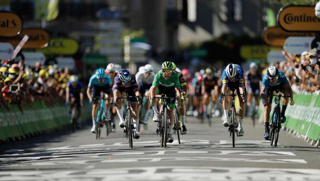 Tour de France de Dan Martin: « Un accident sur du gravier a vu des coureurs tomber dans un ravin en bord de route »