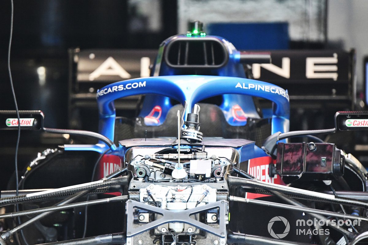 Détail de la suspension avant d'une Alpine A521 