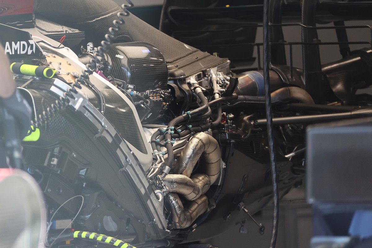Détail du moteur Mercedes W12