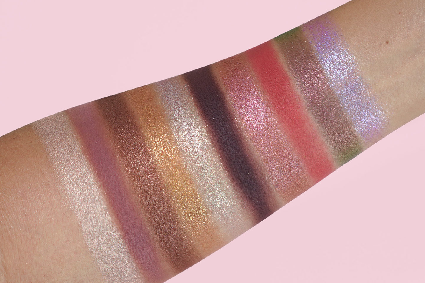 Échantillons Pat McGrath Mothership IX Huetopian Dream Palette