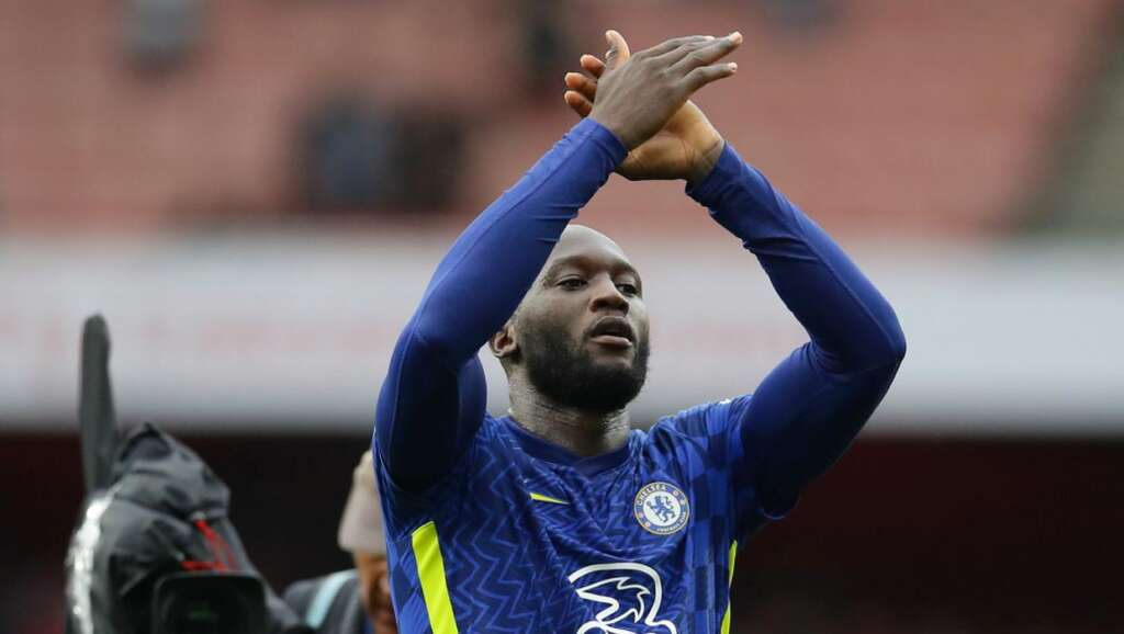 Romelu Lukaku frappe le sol alors que Chelsea se dirige vers la victoire à Arsenal