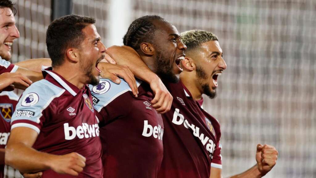 Antonio sur le double alors que le chic West Ham tire vers le haut de la table