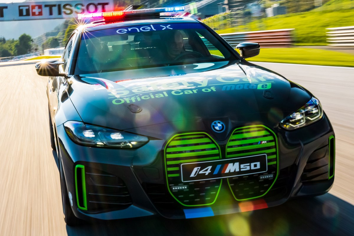 Voiture de sécurité BMW i4 M50