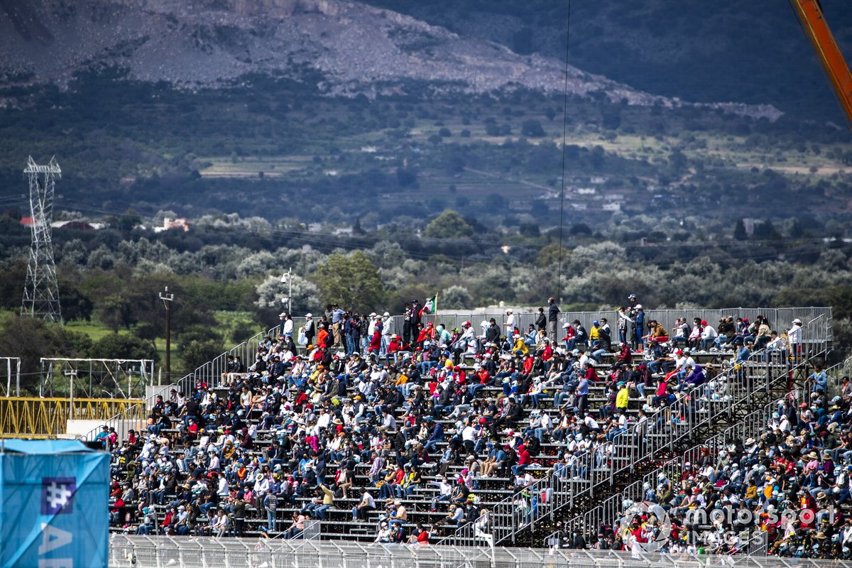 Fans dans une tribune