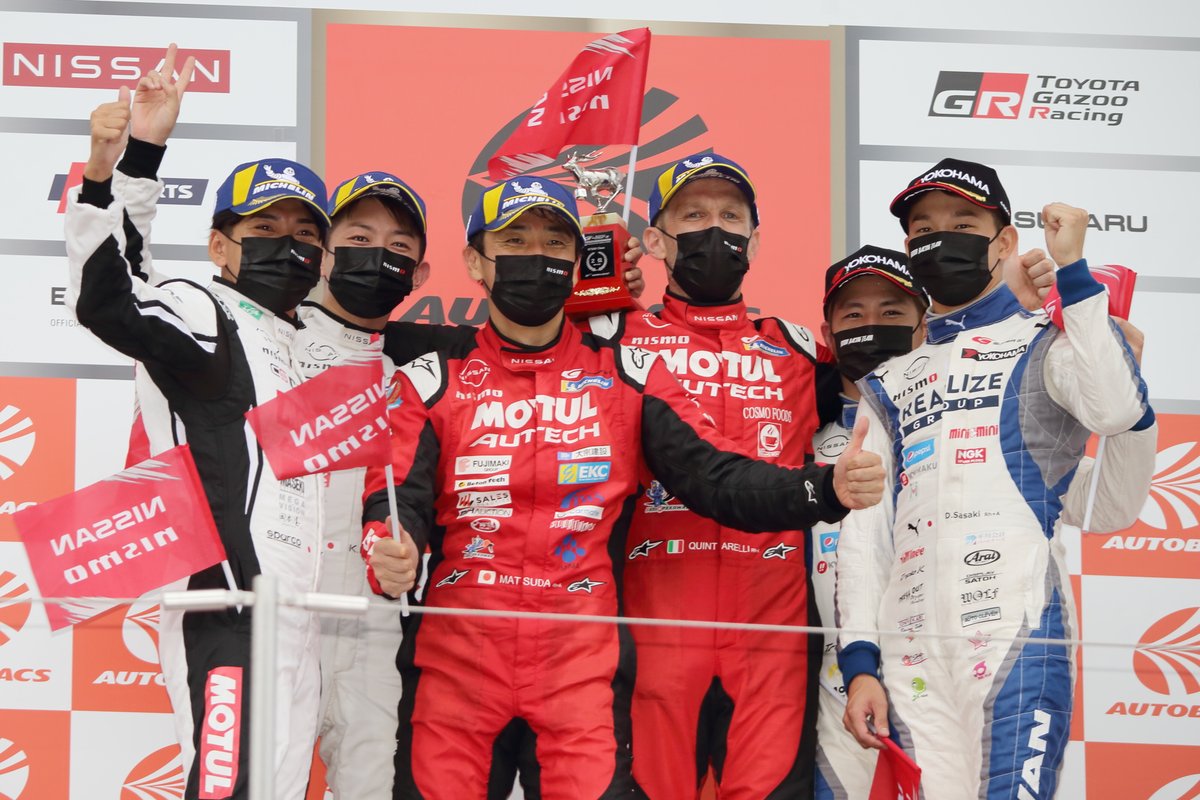 Podium GT500