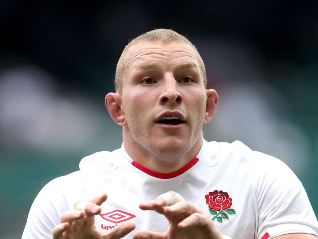 Sam Underhill parmi les joueurs de rugby pour enregistrer un film encourageant les fans à se faire vacciner