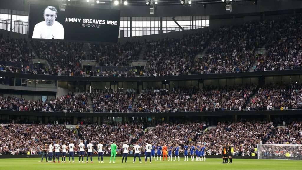 Tottenham et Chelsea s’unissent pour se souvenir de Jimmy Greaves après sa mort à l’âge de 81 ans