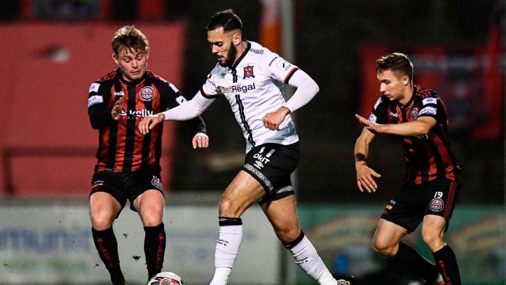 Dundalk a laissé filer des points précieux alors que le penalty de Georgie Kelly sauve le tirage au sort pour Bohs