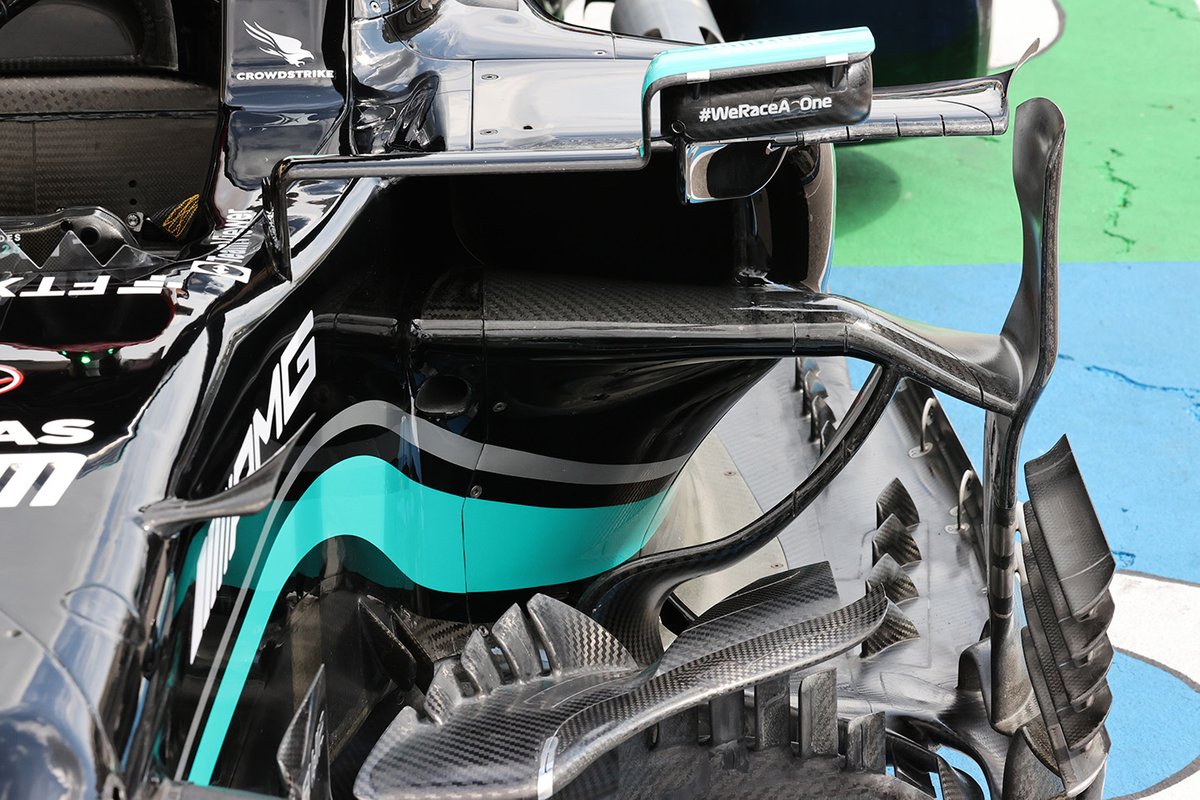 Détail des déflecteurs Mercedes W12