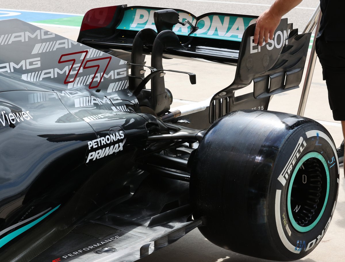 Détail arrière de la Mercedes W12