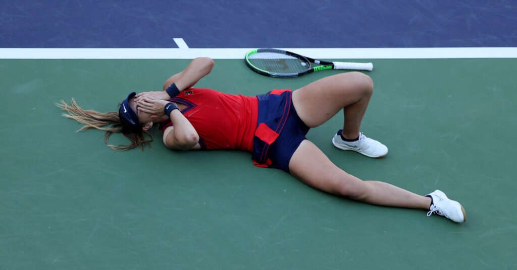 Paula Badosa survit à Victoria Azarenka pour gagner à Indian Wells