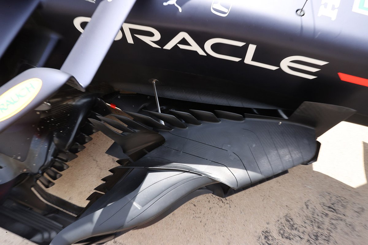 Détail de la barge Red Bull Racing RB16B