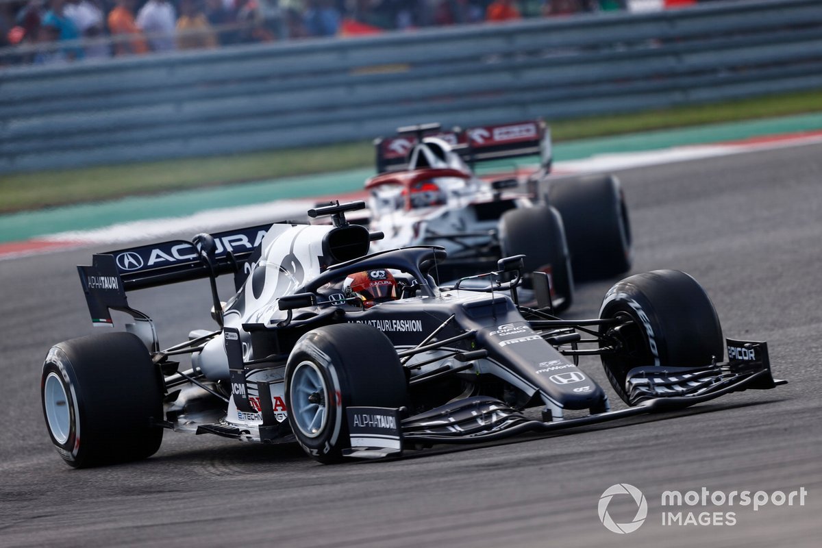 Yuki Tsunoda, Alpha Tauri AT02, Kimi Raikkonen, Alfa Romeo Racing C41