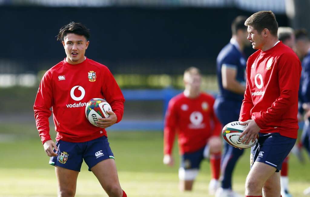 Le plan anglais de jumeler Marcus Smith et Owen Farrell retardé par une blessure