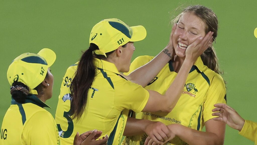 Ashes féminines : L’Australie conserve l’urne en battant l’Angleterre à Manuka Oval.