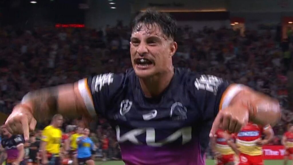 NRL 2023 : « Notre putain de maison », la célébration « glacée » de Kotoni Staggs en dit long sur la victoire des Broncos sur les Dolphins